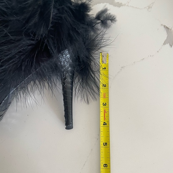 Pelle Moda Redesigned by Kim Savage - Picture 9 of 9